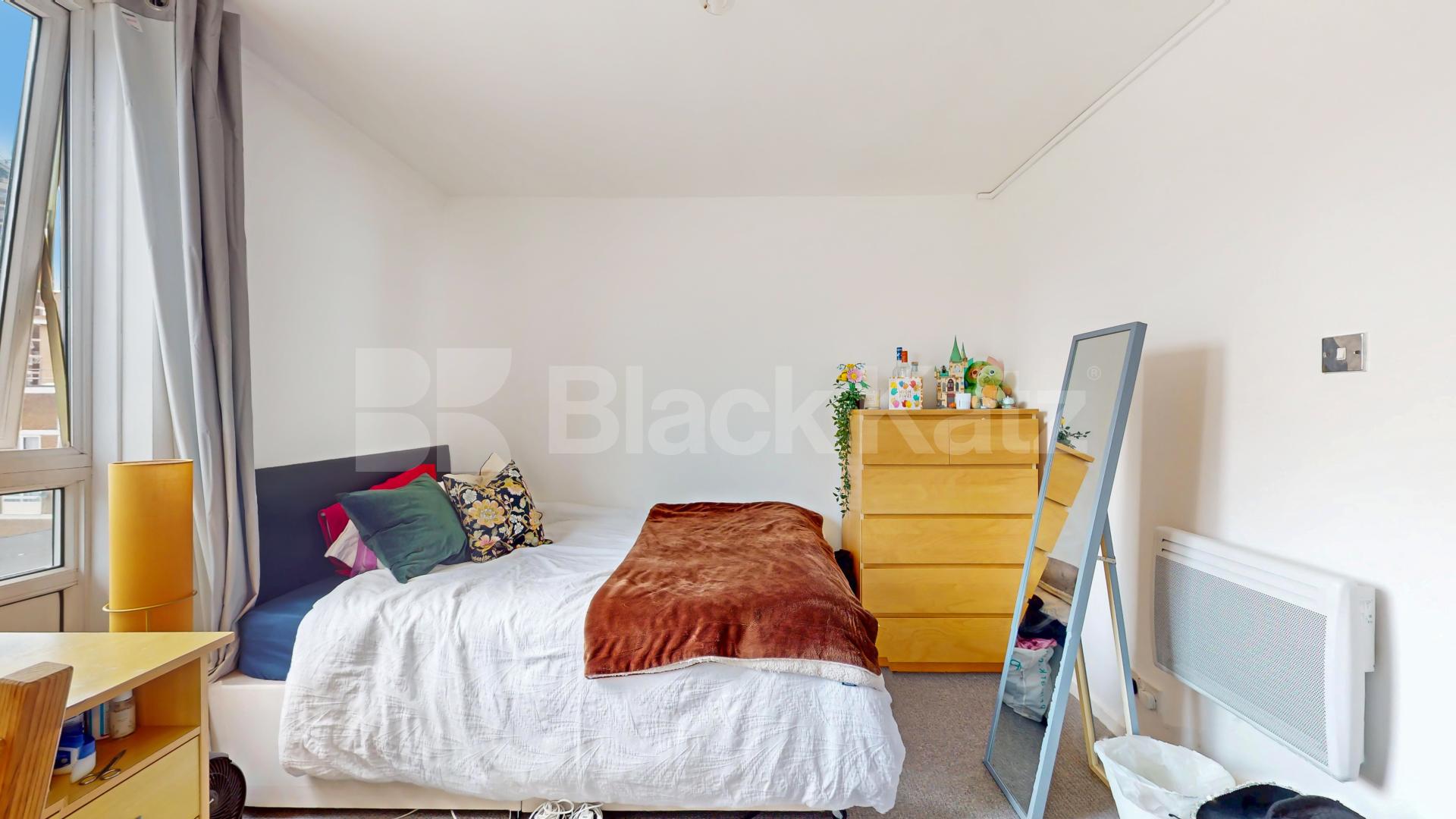 Spacious split level 3 bed mins to tube and Regents Park  Salisbury Street, Marylebone